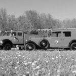 fwv-feuerwehrverein-lenzburg-rolls-royce-richtung-tanker-auf-wiese3